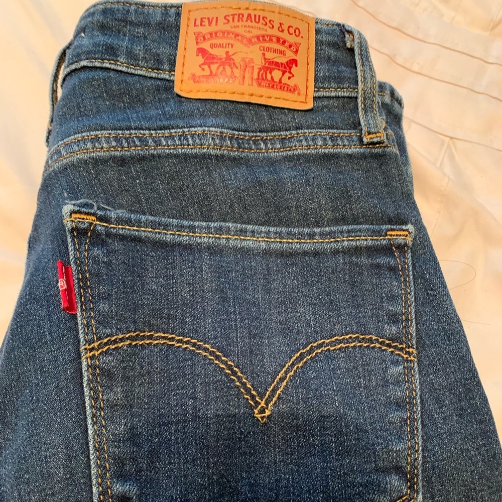 High rise Levi’s jeans